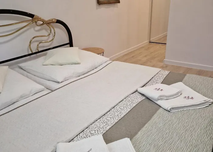 Victoria Δωμάτια σε οικογενειακή κατοικία *